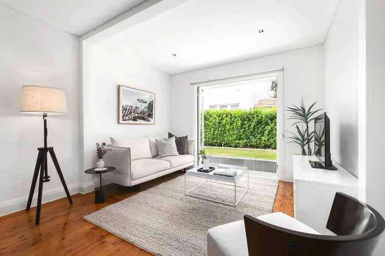 Coastal Boutique Garden Apartment & Oversized Entertaining Area, 600m to Coogee Beach