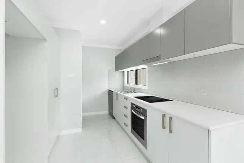 Lease Contemporary Granny Flat in Seaforth with Modern Features