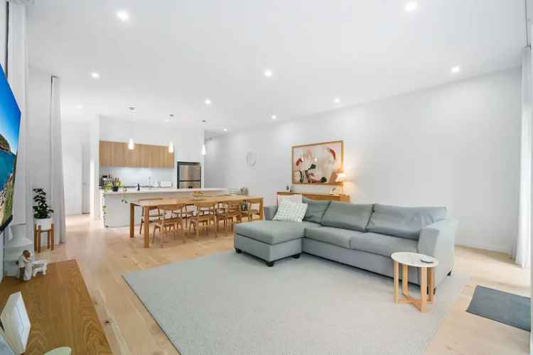 House For Sale in Melbourne, Victoria