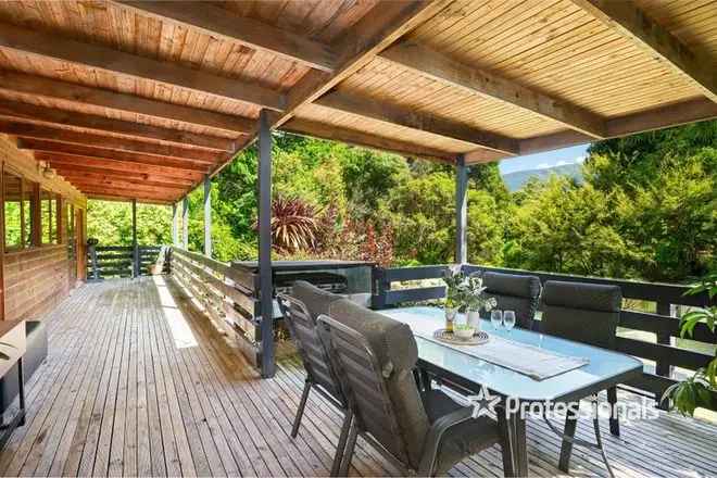 House For Sale in Melbourne, Victoria