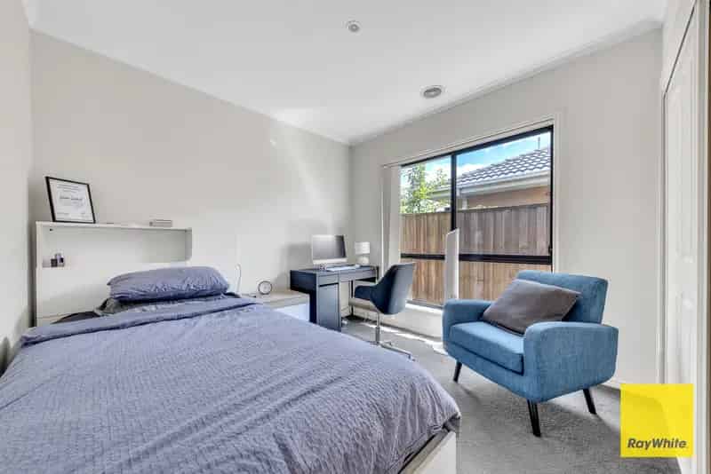 2 rooms house of 192 m² in Melbourne