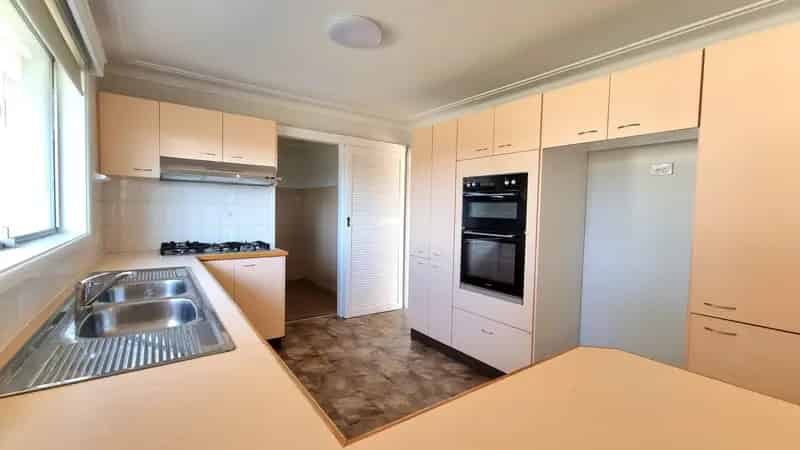 Real Estate For Lease - 25 Macquarie Road - Ingleburn , NSW