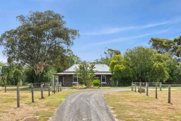 Buy Urban Growth Rural Property Near Geelong with Development Potential