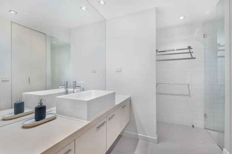 Apartment For Sale in Melbourne, Victoria