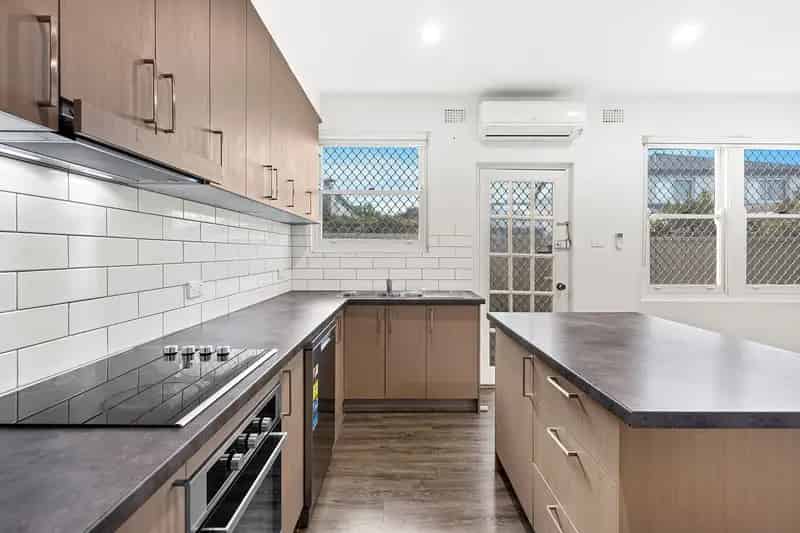 Real Estate For Lease - 2/26 Chuter Avenue - Monterey , NSW