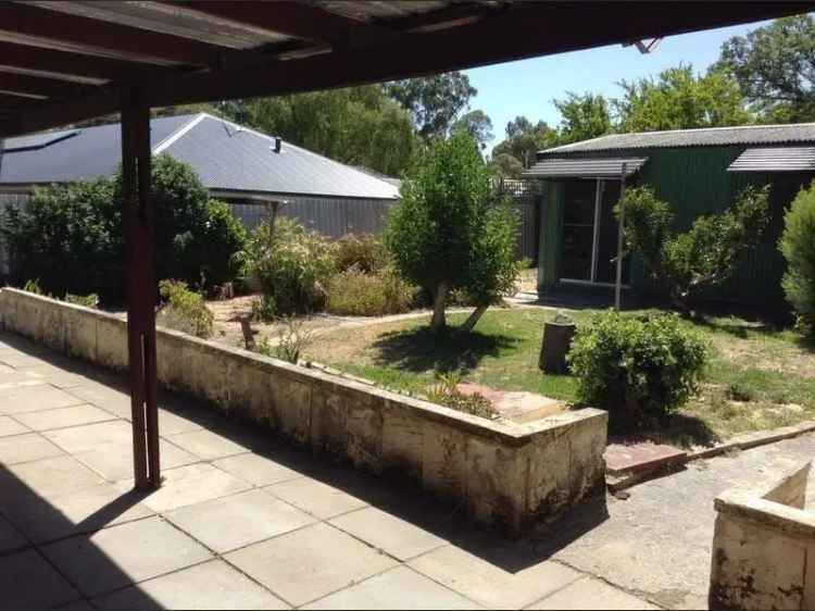 House For Sale in City of Kwinana, Western Australia