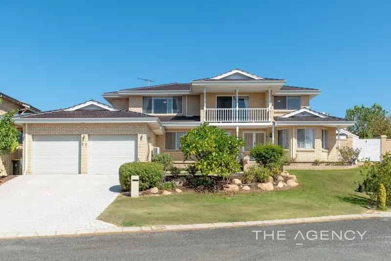 House For Sale - 21 Bascombe Rise, Hillarys WA 6025