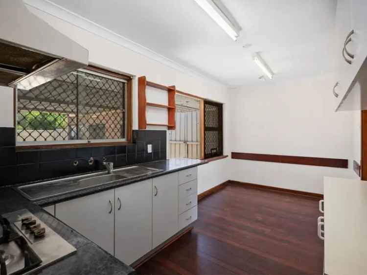 House For Sale in City of Gosnells, Western Australia