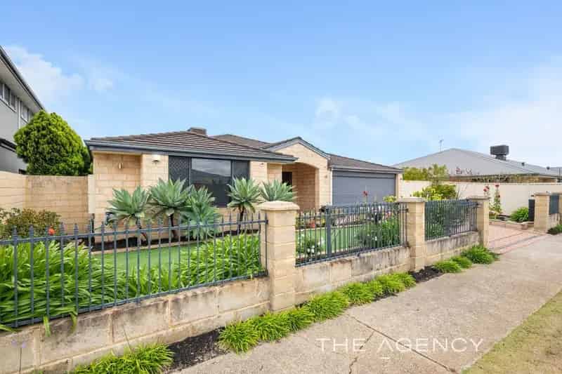 House For Sale - 23 Warrego Street, Hammond Park WA 6164
