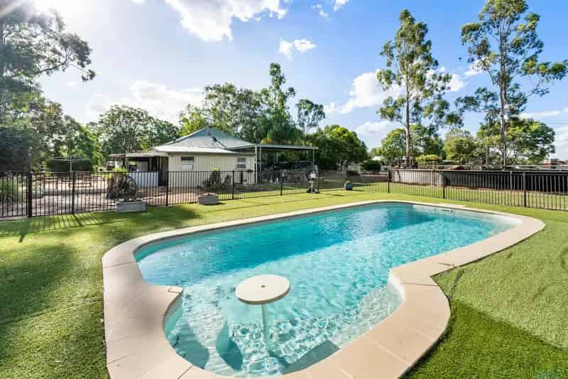 Lifestyle & Equine Property - Space, Comfort & Premier Facilities!