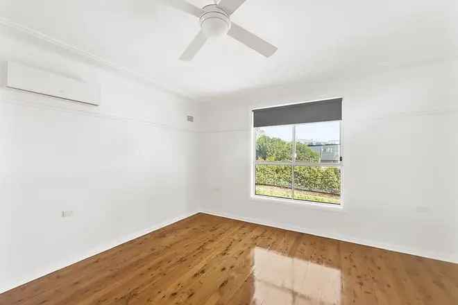 2 Bed Revesby Home Renovated Kitchen Backyard