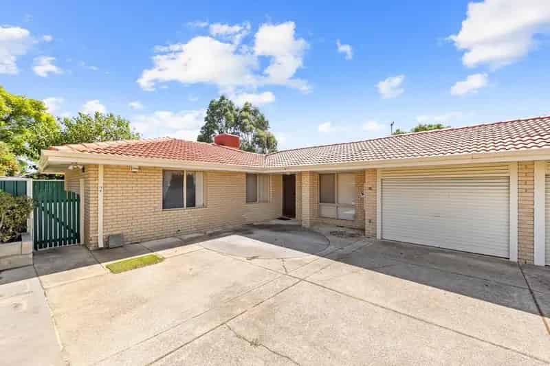 Duplex/Semi-detached For Sale - 16B Rosebank Gardens, Alexander Heights WA 6064