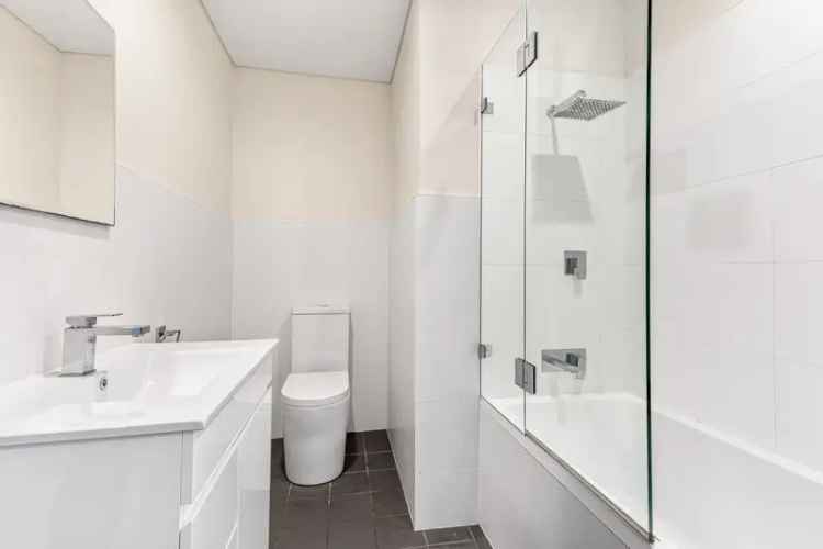 Art Deco Summer Hill 3 1 2 Bathroom Property for Lease