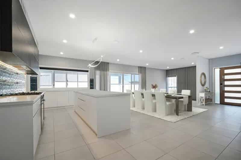 Coastal Elegance Meets Ultimate Entertaining