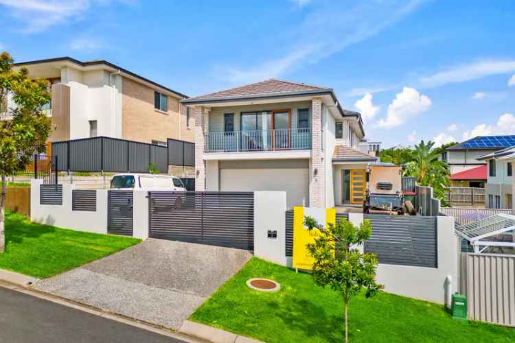 Stunning Family Home in Kuraby - 3 Oasis Crescent