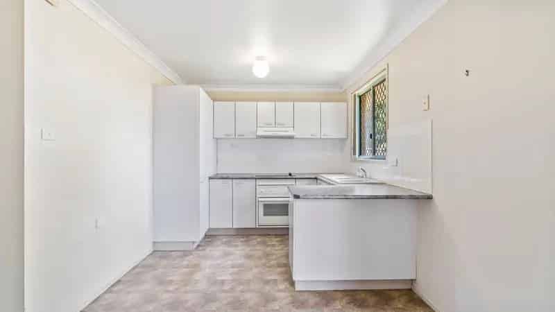 For Lease Three Bedroom Home in Macquarie Fields with Air Conditioning
