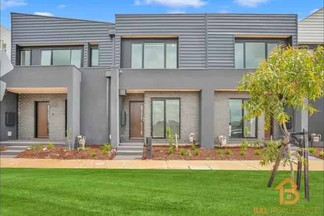 House For Rent , 60, Washington Drive, Melbourne, Victoria