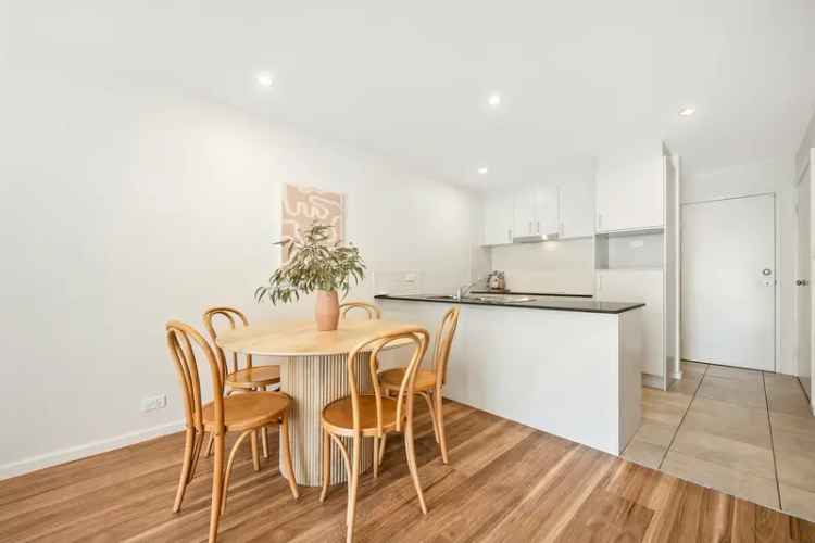 Modern Town Residence in Molonglo Valley