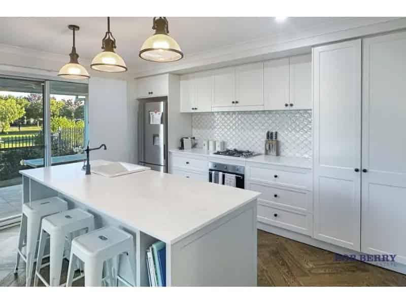 Fully Furnished Luxury 3-Bedroom Townhouse In Southlakes Estate