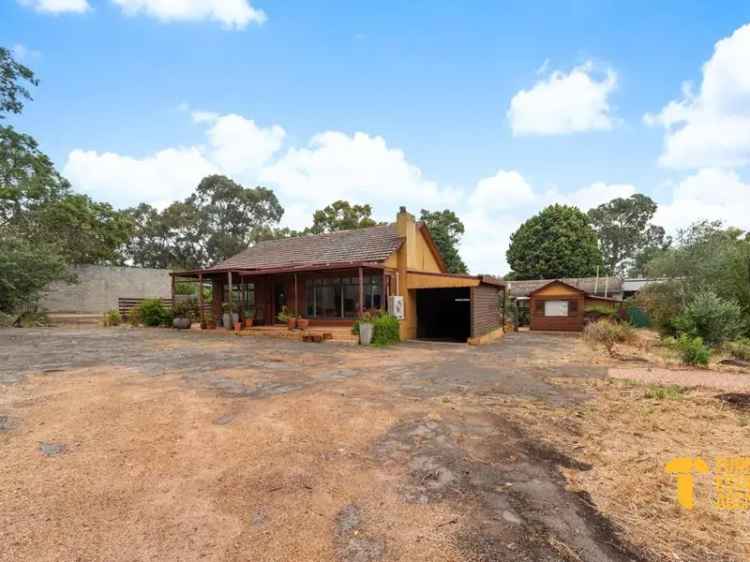 House For Sale in City Of Kalamunda, Western Australia