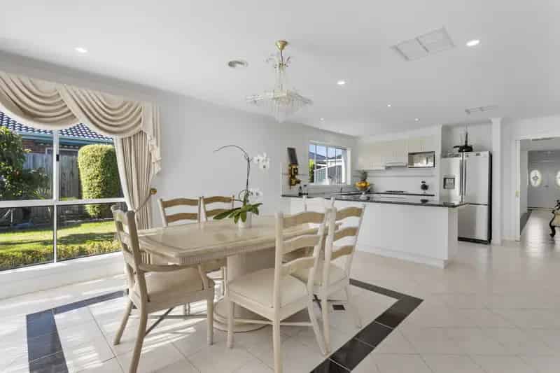 House For Rent , 6, Markham Way, Melbourne, Victoria