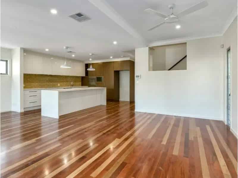 Luxury Family Home With Pool In A Prime Location!