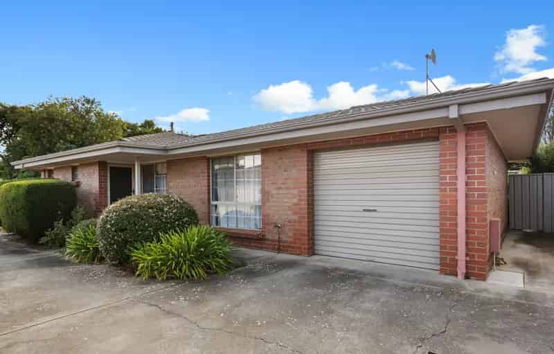 Cosy, Low-Maintenance Living in a Prime Location