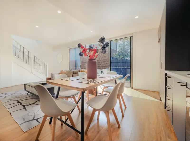 Buy townhouse in private laneway with modern features in Melbourne