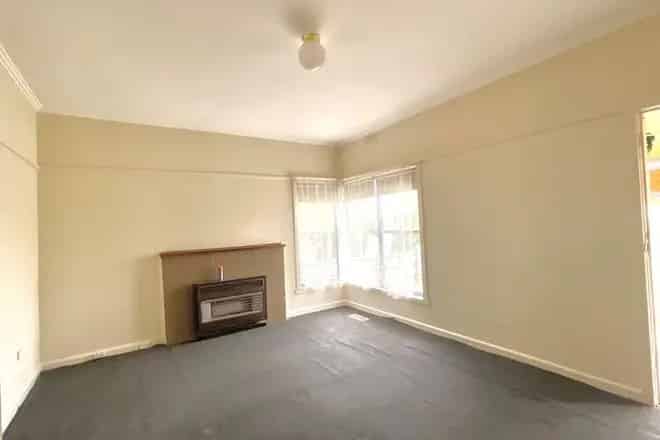 House For Sale , 13, Bristol Street, Moe, Victoria