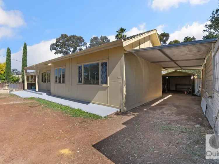 House For Sale in City of Swan, Western Australia