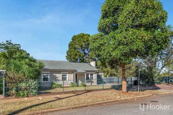 House For Sale in Adelaide, South Australia