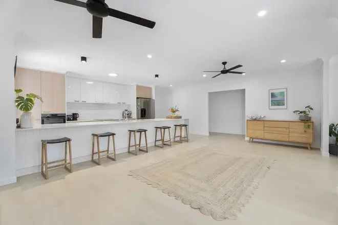 Dream Family Home Clover Hill Estate Modern Luxury Spacious Renovated