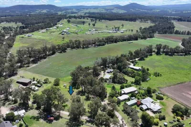 Build your dream home on a spacious block in Mount Taylor