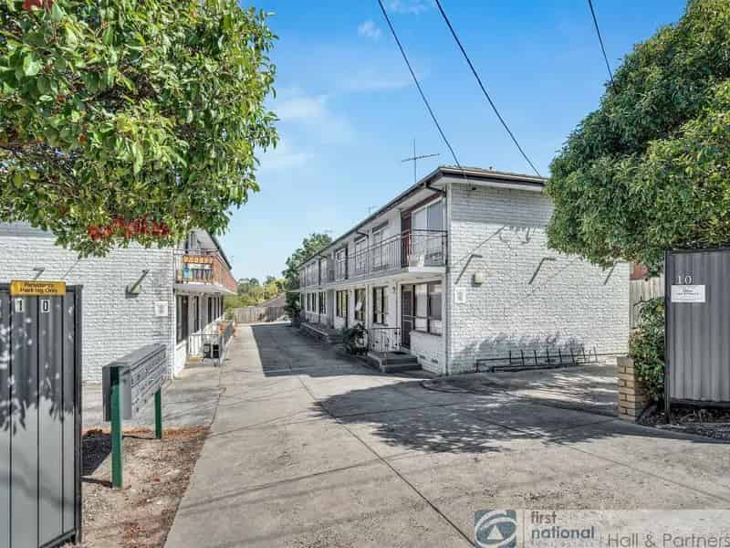1 room apartment of 117 m² in Melbourne