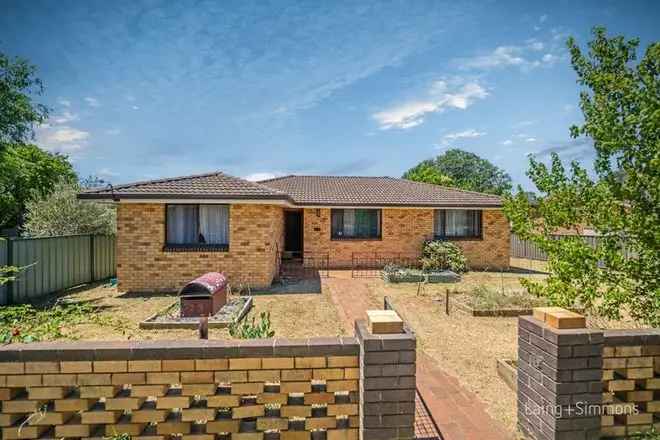 House For Sale in 29, Solomon Avenue, Armidale, New South Wales