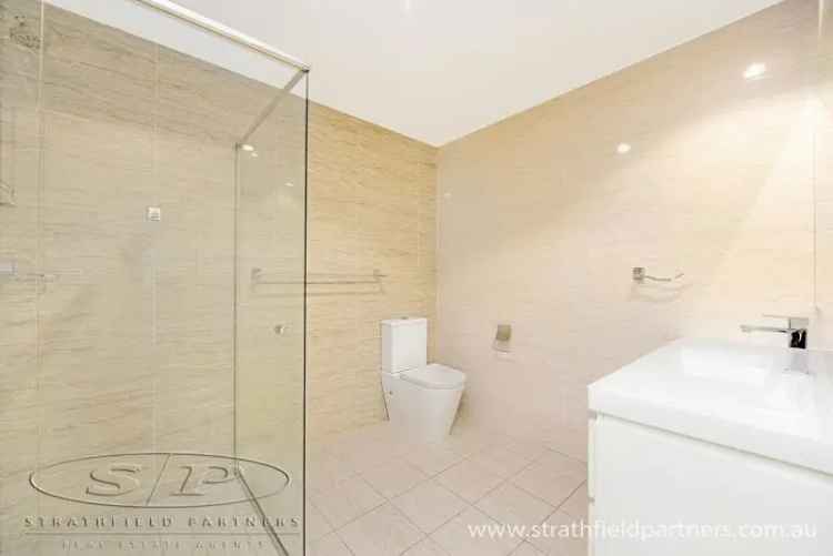 185m² Sydney Apartment near Auburn Train Station and Shopping