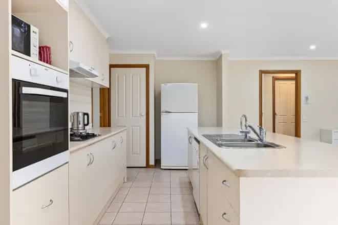 House For Sale , 2, Mayfair Court, Ballarat, Victoria