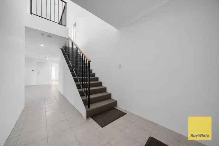 Super Spacious Two Storey Modern Family Home!