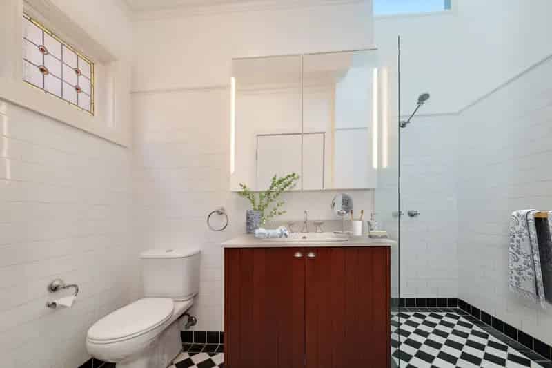 Lease 4 Bedroom House in Greenwich with Garden and Entertaining Areas