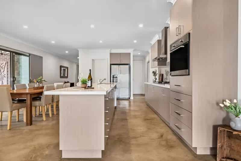 Real Estate For Sale - 25 Fairhaven Avenue - Beveridge , VIC