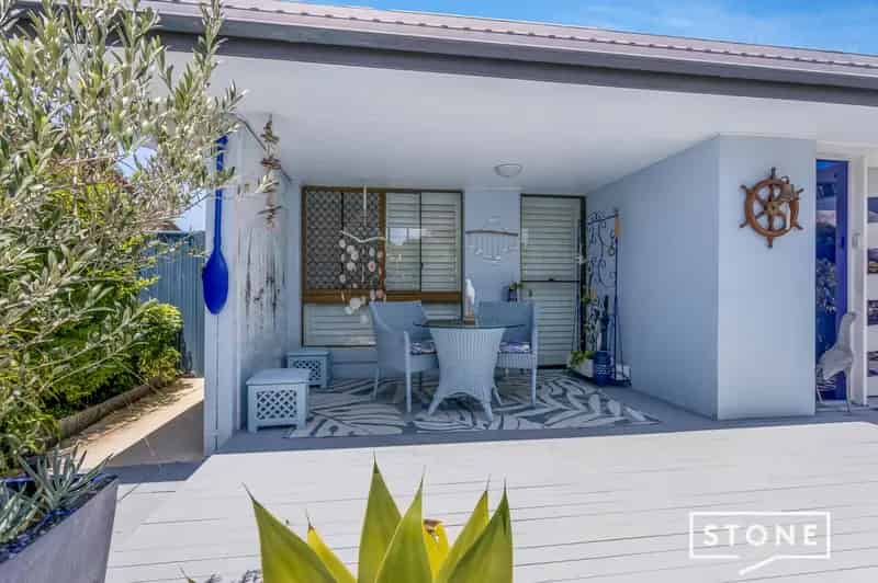 For Lease Beautiful House in Banksia Beach with Modern Features