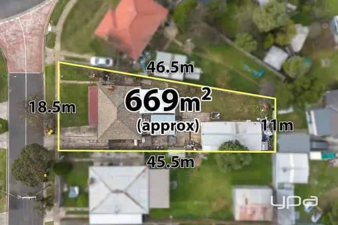 House For Sale , 17, Dugdale Street, Bacchus Marsh, Victoria