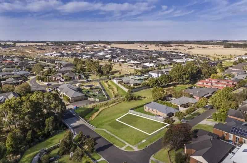 Buy land in North with scenic views and excellent amenities