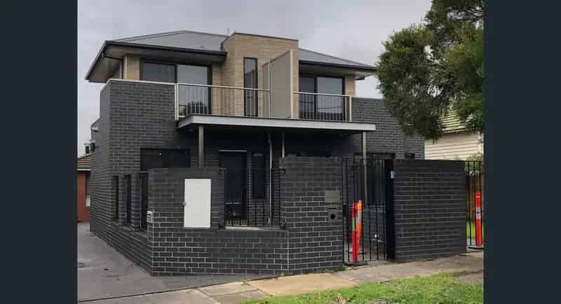 2 rooms house of 179 m² in Melbourne