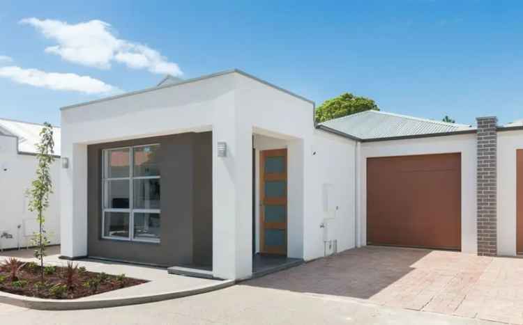 3 Bed Marion Home Near Westfield & Flinders Uni