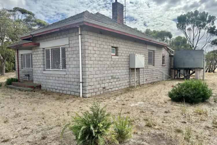 Large Land Bank Opportunity with 2-Bedroom Home in Katanning