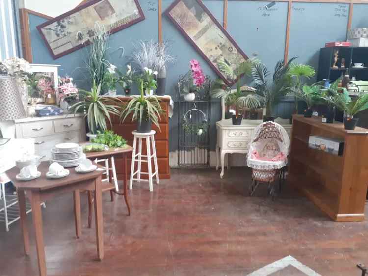 Antique and Collectables Market Store – Echuca, VIC