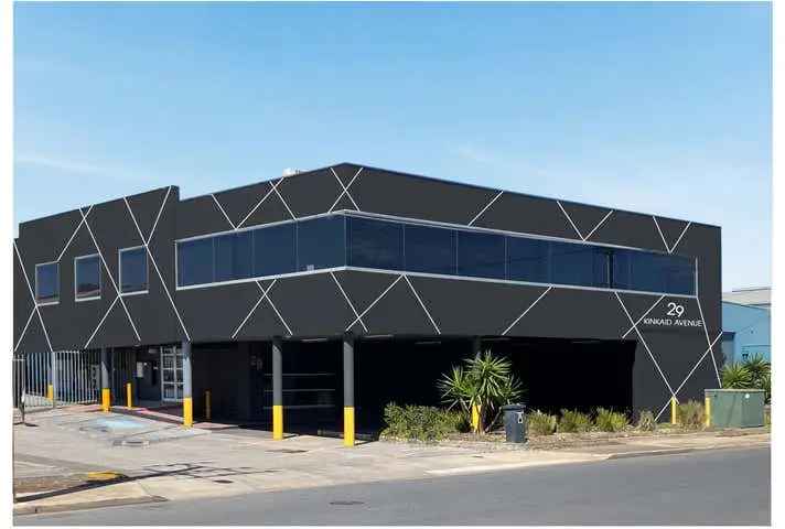 Spacious Office Warehouse with Ample Parking and Modern Amenities