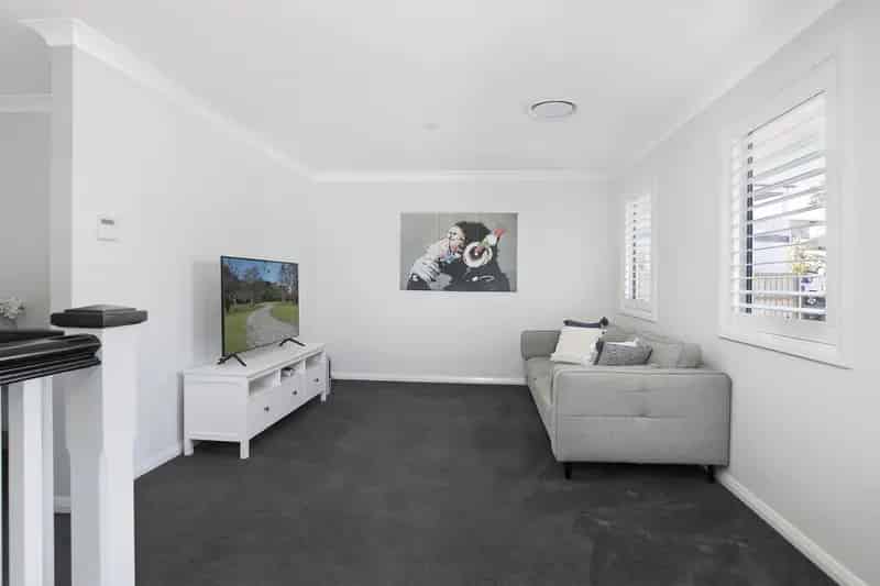 Expansive Family Home for Sale in Retford Park with Stunning Features