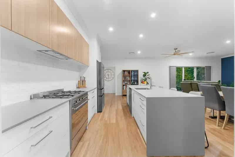 Freshly Renovated & Ready to Impress - 213 Lakeside Avenue, Springfield Lakes